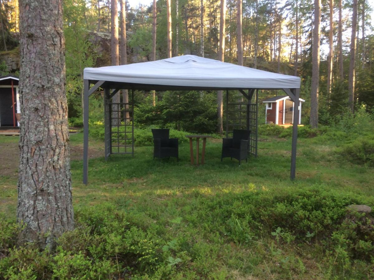 Tamminiemen Lomamoekit Villa Kustavi Buitenkant foto