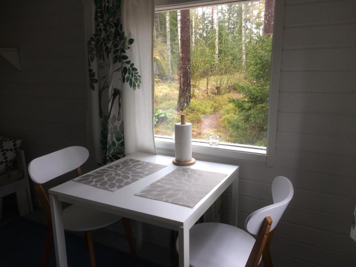 Tamminiemen Lomamoekit Villa Kustavi Buitenkant foto