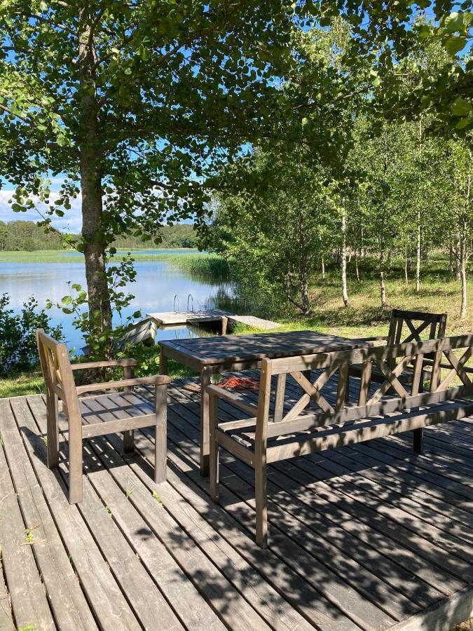 Tamminiemen Lomamoekit Villa Kustavi Buitenkant foto