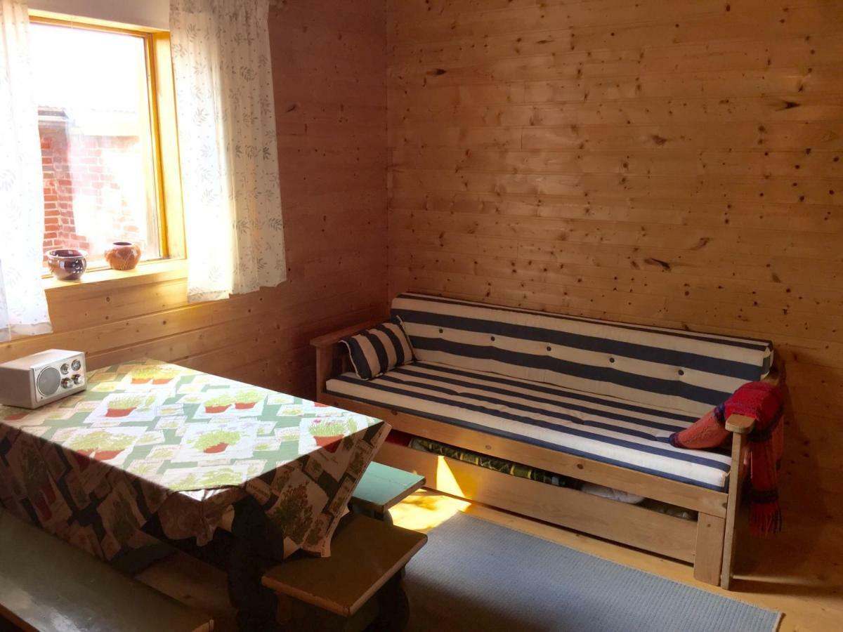 Tamminiemen Lomamoekit Villa Kustavi Buitenkant foto